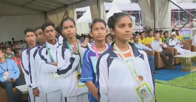 জাতীয় পর্বের সমাপনী অনুষ্ঠানে বিজয়ীদের পুরস্কার দিলেন প্রধানমন্ত্রী