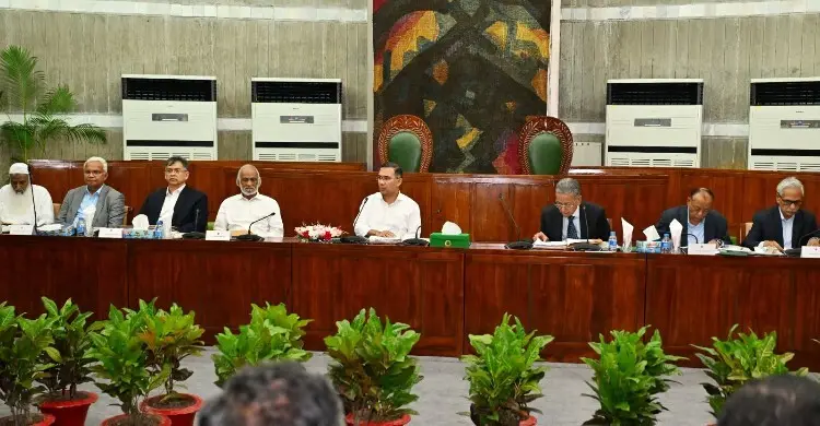 প্রধানমন্ত্রীর সভাপতিত্বে মন্ত্রিসভার বৈঠক চলছে