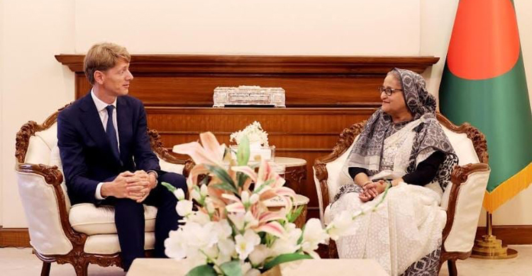 কনটেইনার টার্মিনাল নির্মাণে মায়েরস্কের প্রস্তাব বিবেচনা করা হবে