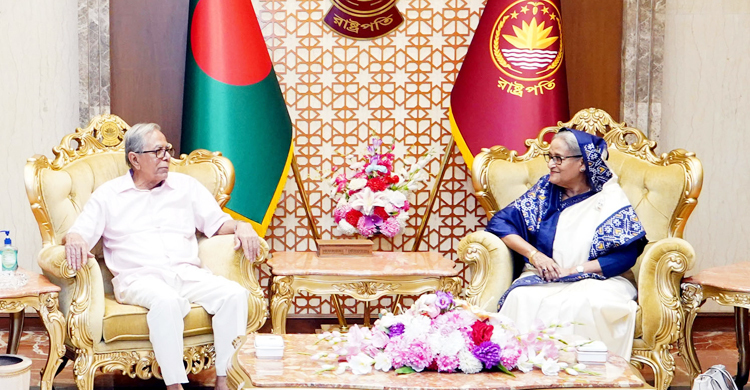 রাষ্ট্রপতির সঙ্গে প্রধানমন্ত্রীর সাক্ষাৎ
