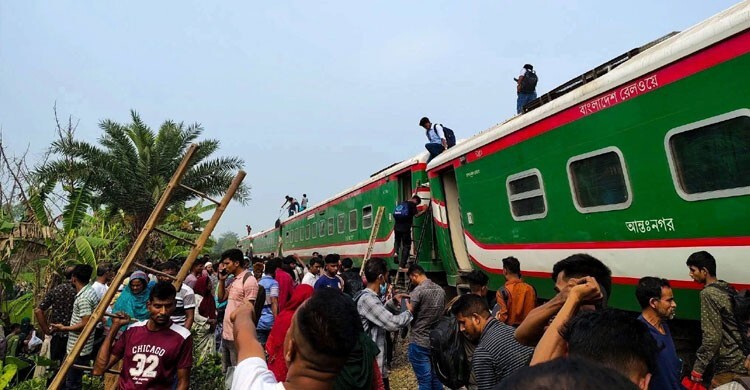 যাত্রীদের দ্রুত গন্তব্যে পৌঁছানোর পদক্ষেপ নিতে প্রধানমন্ত্রীর নির্দেশ