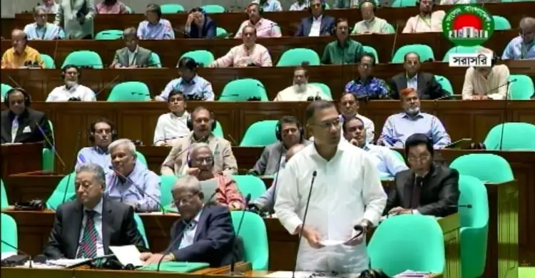 শিশুদের খেলাধুলার জায়গা করে দিতে অবৈধ দখলে রাখা জায়গা দখলমুক্ত করা হবে