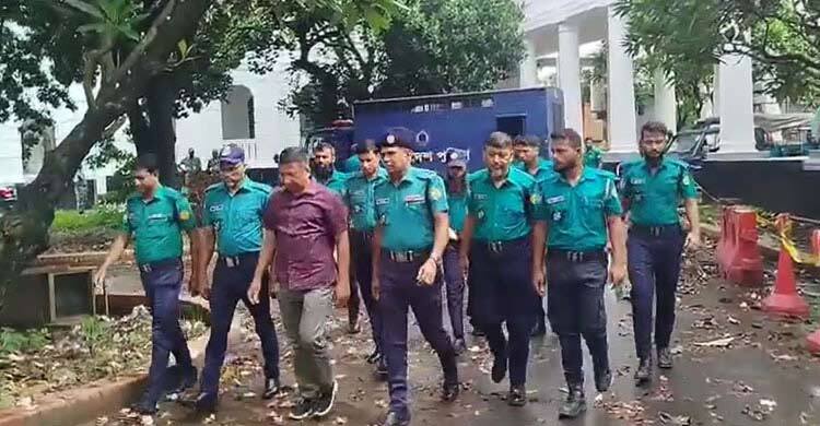 ট্রাইব্যুনালে সাবেক আইজিপি মামুন, সাবেক এমপি ফরহাদ ও জিয়াউল আহসান