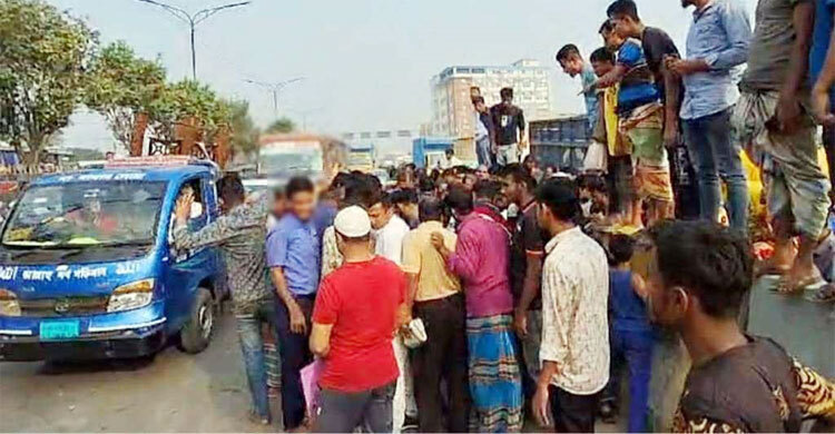 দায়িত্ব পালনকালে বাসের ধাক্কায় ট্রাফিক পুলিশ সদস্য নিহত