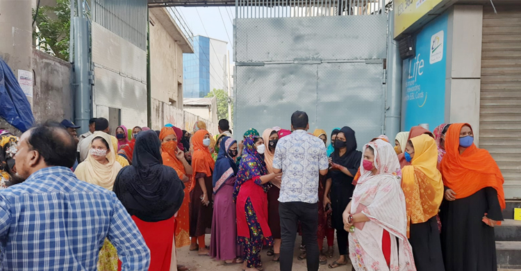 গাজীপুরে শ্রমিক বিক্ষোভে একশো কারখানা বন্ধ