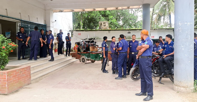 কাজে ফিরলেন পাকুন্দিয়া থানার পুলিশ সদস্যরা