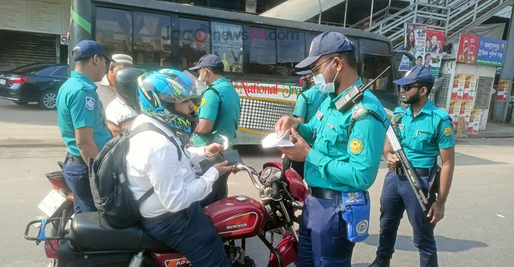 রাজধানীর মোড়ে মোড়ে বিএনপি-জামায়াতের নেতাকর্মীদের অবস্থান