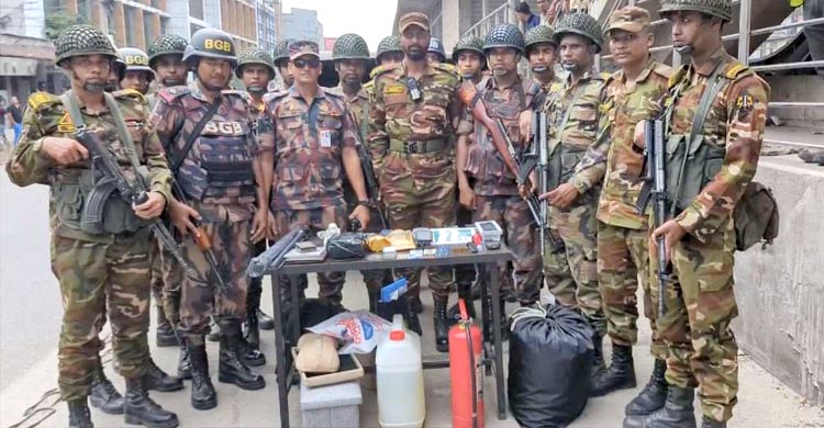 &lsquo;ডাকাত আতঙ্কে&rsquo; শিক্ষার্থীকে চাপা দিয়ে পালালেন পুলিশ কর্মকর্তা