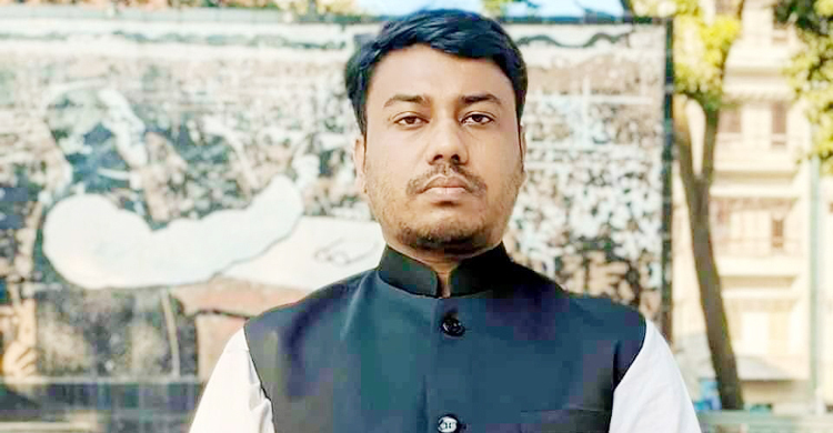 এফআইআরে নেই ‘গোপনে ভিডিও’র ধারা, জব্দ হয়নি মোবাইল