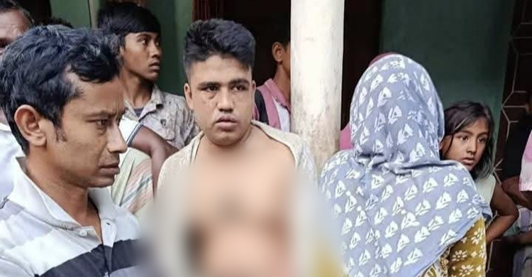 প্রবাসীর স্ত্রীর সঙ্গে আপত্তিকর অবস্থায় কনস্টেবল, পরে বিয়ে