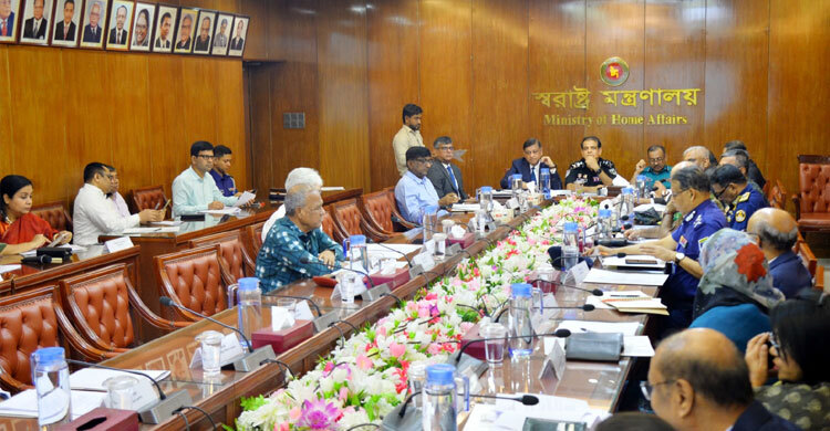 পুলিশে পদোন্নতি-বদলির তদবির, কঠোর বার্তা উপদেষ্টার