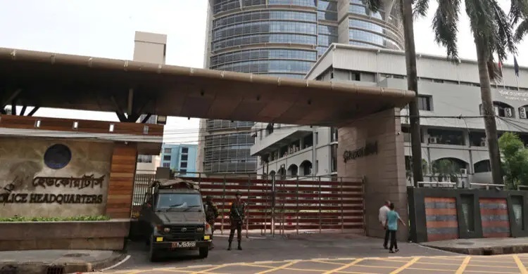 পুলিশ কর্মকর্তাদের নামে অপপ্রচারে বিভ্রান্ত না হওয়ার আহ্বান