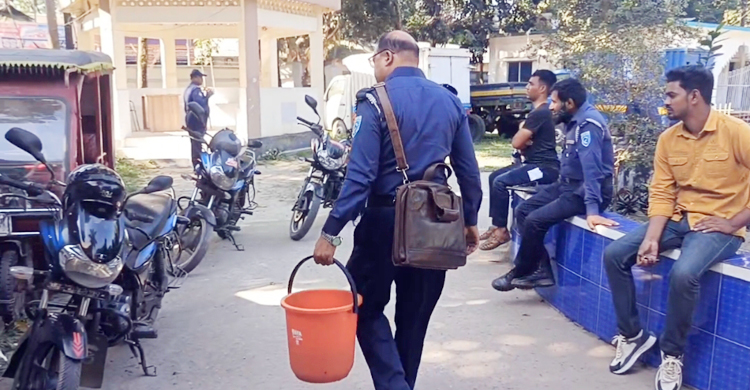 লালমনিরহাটে মাটির নিচে মিললো পরিত্যক্ত গ্রেনেড