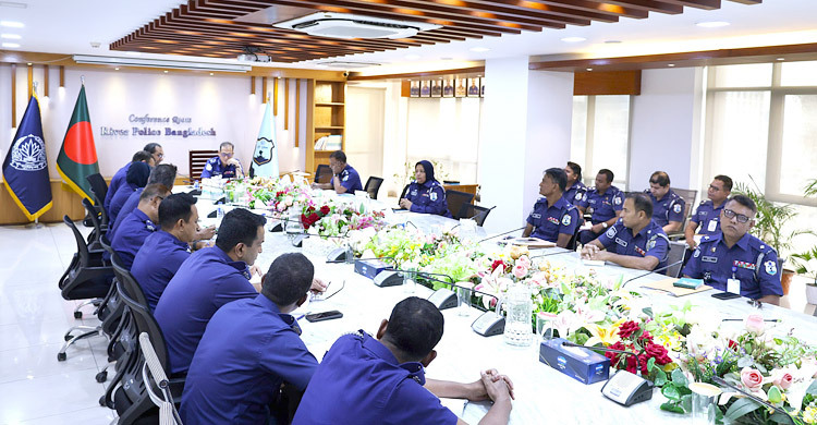 মা ইলিশ রক্ষায় শুরু হচ্ছে ২২ দিনের বিশেষ অভিযান, মাঠে নৌ পুলিশ