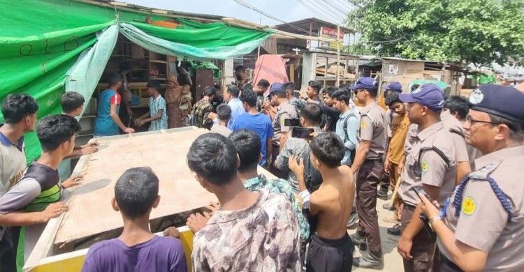 ঢাকাজুড়ে ফুটপাতে দিনভর অভিযান, ১ লাখ ৯২ হাজার টাকা জরিমানা