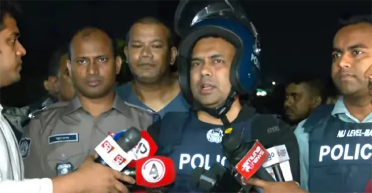 মোহাম্মদপুরে ভাসমান অপরাধীদের ধরতে রাতে ‘চিরুনি অভিযান’