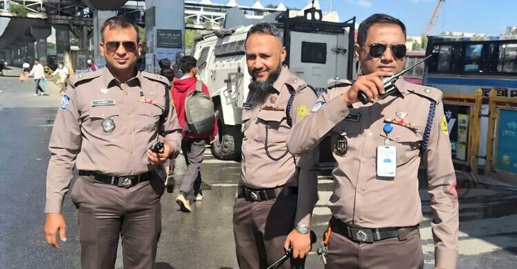 Police unhappy with current uniform, review on cards: Salahuddin