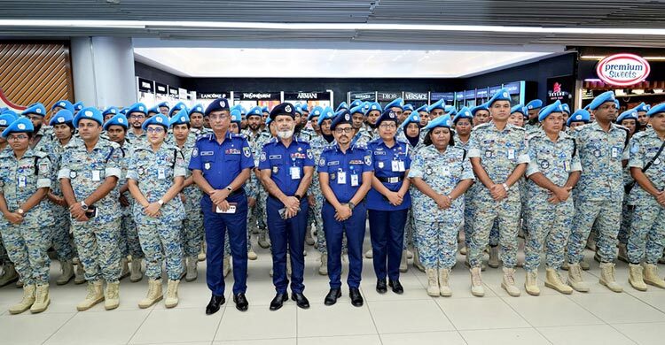জাতিসংঘ শান্তিরক্ষা মিশনে যোগ দিতে ১৮০ পুলিশের কিনশাসা যাত্রা