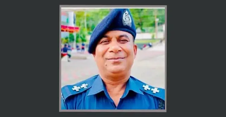 রাতে ঘুমেই চিরঘুমে লোহাগাড়া থানার এসআই আজিজুল