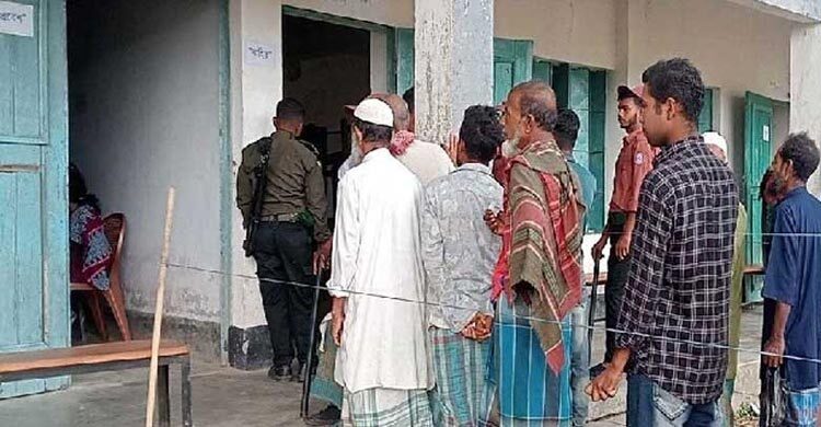 Voting underway in 87 upazilas in third phase