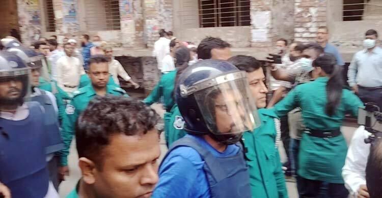 হত্যাচেষ্টা মামলায় গ্রেফতার দেখানো হলো পলককে