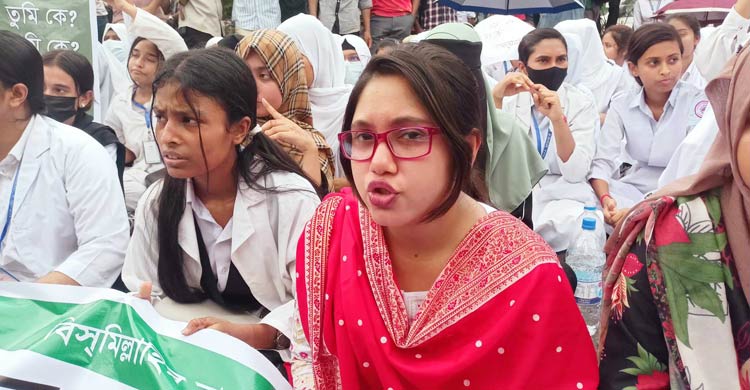 মহাসমাবেশ থেকে কঠোর কর্মসূচির হুঁশিয়ারি পলিটেকনিক শিক্ষার্থীদের