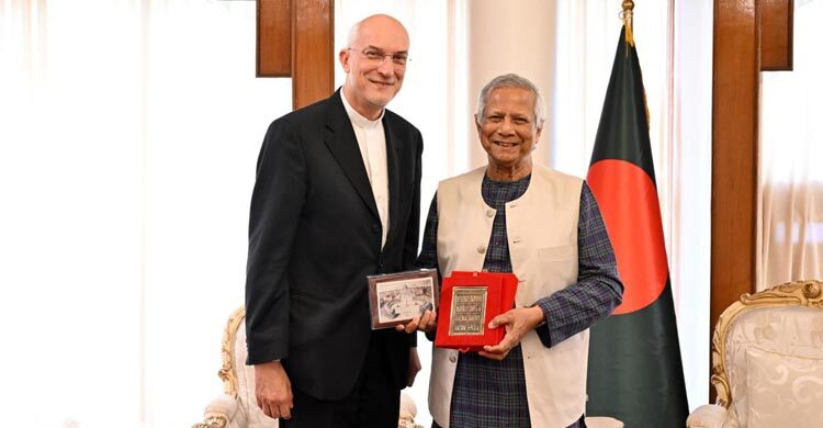 Pope Francis invites Yunus to World Meeting on Human Fraternity