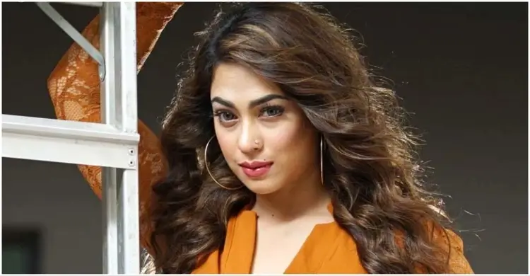 ‌নায়িকা পপিকে আইনি নোটিশ