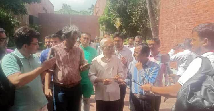 প্রধান উপদেষ্টা পদত্যাগ করছেন না, আমরা যাচ্ছি না