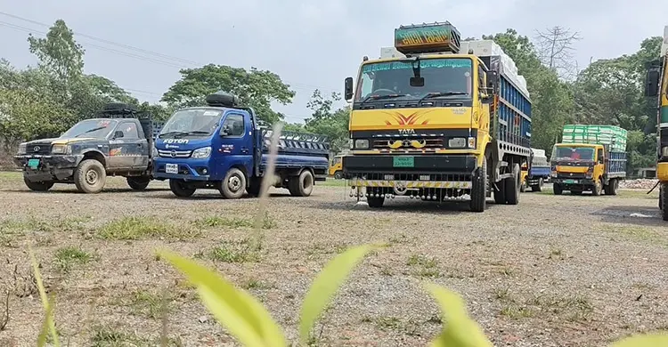 রপ্তানিতে ভারত সরকারের নিষেধাজ্ঞা প্রত্যাহার চান ব্যবসায়ীরা