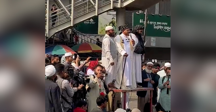 শাহবাগে জুমার খুদবায় শাহবাগকে শরিফ ওসমান হাদী চত্বর ঘোষণা!