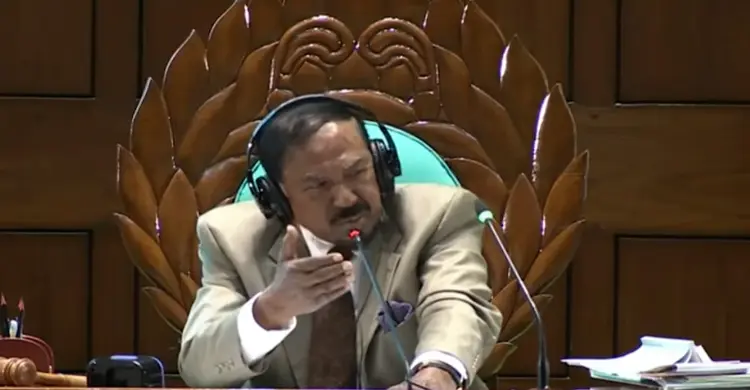 'এভাবে পার্লামেন্টে পাল্টাপাল্টি বক্তব্য হয় না',  এমপি নাজিবুরকে স্পিকার