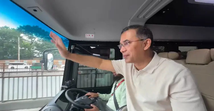 'কৃষক কার্ড’ উদ্বোধনে নেতা কর্মীদের সঙ্গে টাঙ্গাইলে গেলেন প্রধানমন্ত্রী