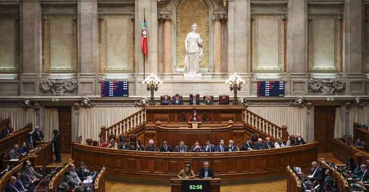 অবৈধ অভিবাসন নিয়ন্ত্রণে কঠোর হচ্ছে পর্তুগাল, নতুন আইন অনুমোদন