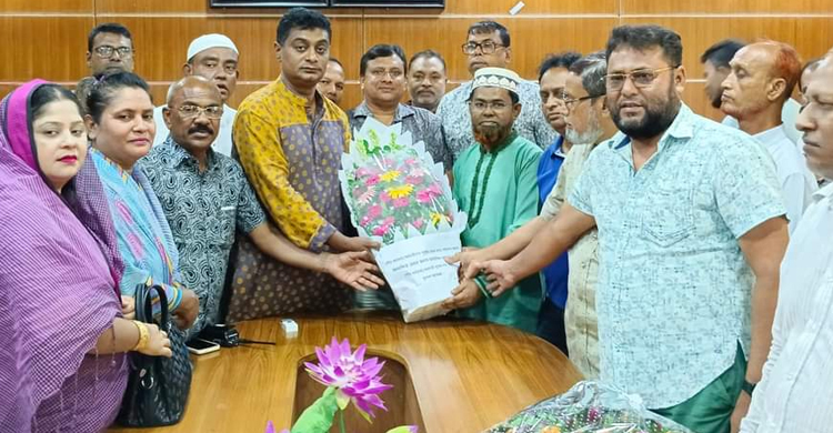 পৌরসভার ৬ কোটি টাকা বকেয়া পরিশোধ করলেন মেয়র