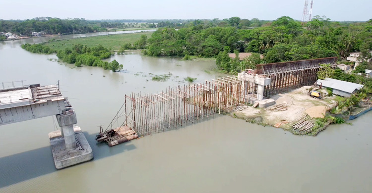 ক্যাবল সংকটে বন্ধ দুই সেতুর নির্মাণ কাজ, হতাশ এলাকাবাসী