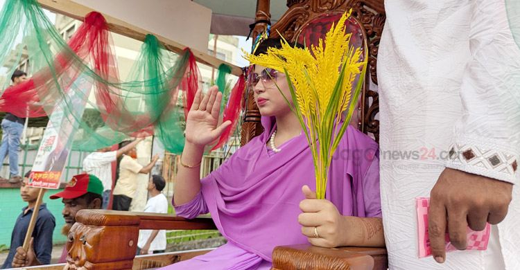 খালেদা জিয়ার সাজে নজর কেড়েছে ছোট্ট তাসরিফা