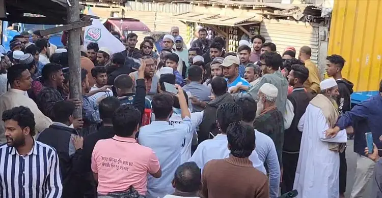 বাউফলে বিএনপি-জামায়াতের দফায় দফায় সংঘর্ষ, আহত ৪০