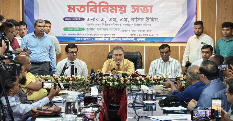 আগামী নির্বাচনে অস্ত্রের চেয়েও ভয়াবহ হুমকি এআই: সিইসি