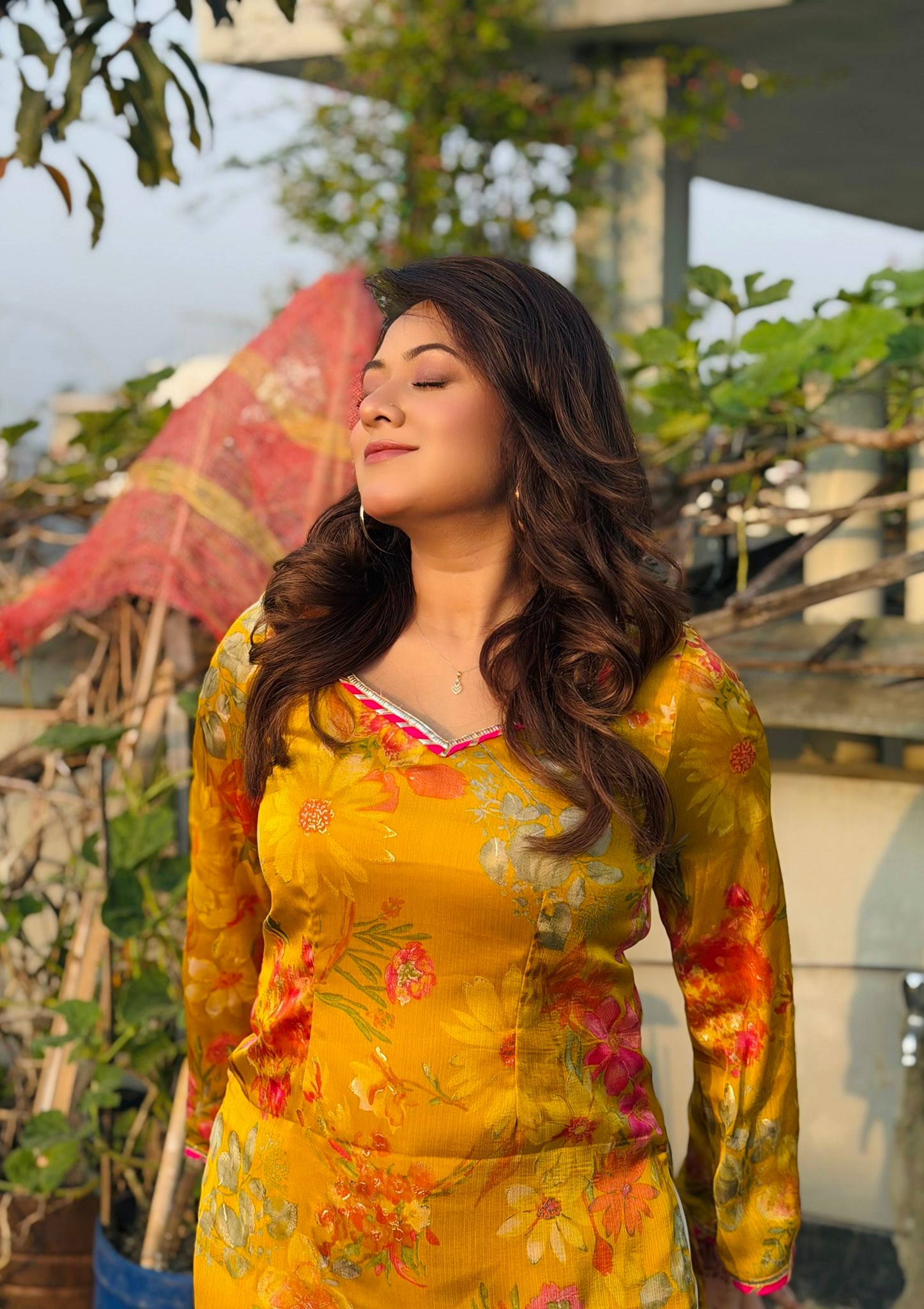 যেমন ছিল তারকাদের ঈদ লুক