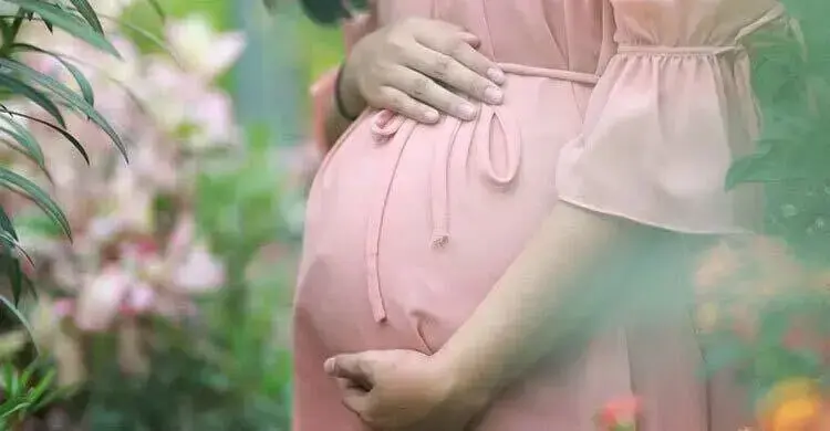 গর্ভাবস্থায় ঠান্ডা পানি পান, ভুল করছেন না তো?