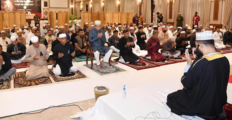 শোক দিবসে বঙ্গভবনে রাষ্ট্রপতির দোয়ার আয়োজন