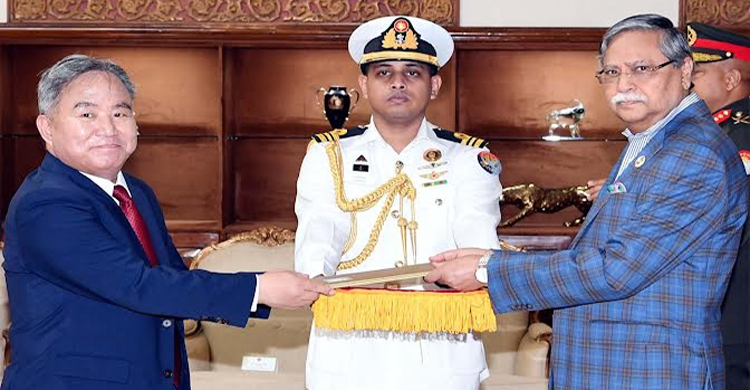 দক্ষিণ কোরিয়াকে বাংলাদেশে আরও বিনিয়োগের আহ্বান রাষ্ট্রপতির