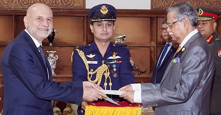 ইতালির ব্যবসায়ীদের বাংলাদেশে বিনিয়োগের আহ্বান রাষ্ট্রপতির