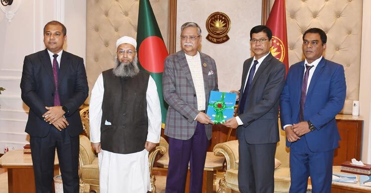 President asks CAG office to ensure proper spending of public money