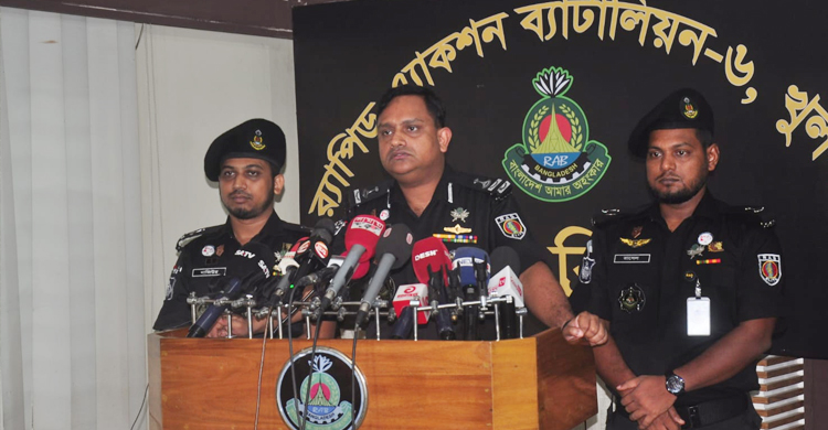 বনদস্যু আসাবুরসহ গ্রেফতার ৮, অস্ত্র উদ্ধার