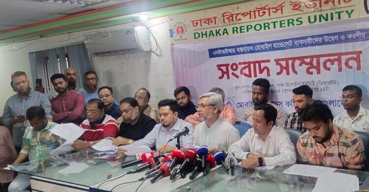 এনইআইআর বাতিল নয়, পুনর্গঠন চান মোবাইল ব্যবসায়ীরা