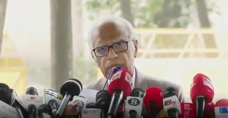 অধীর অপেক্ষা, মাত্র ৮৫ সেকেন্ডে প্রেস ব্রিফিং শেষ