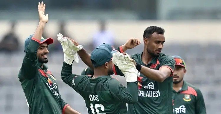 ভুল শুধরে ঘুরে দাঁড়াতে পারবে কি বাংলাদেশ?