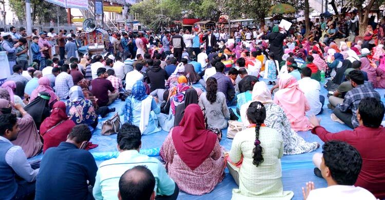 স্মারকলিপি দিতে সচিবালয়ে যাচ্ছেন প্রাথমিকের প্রতিনিধিরা